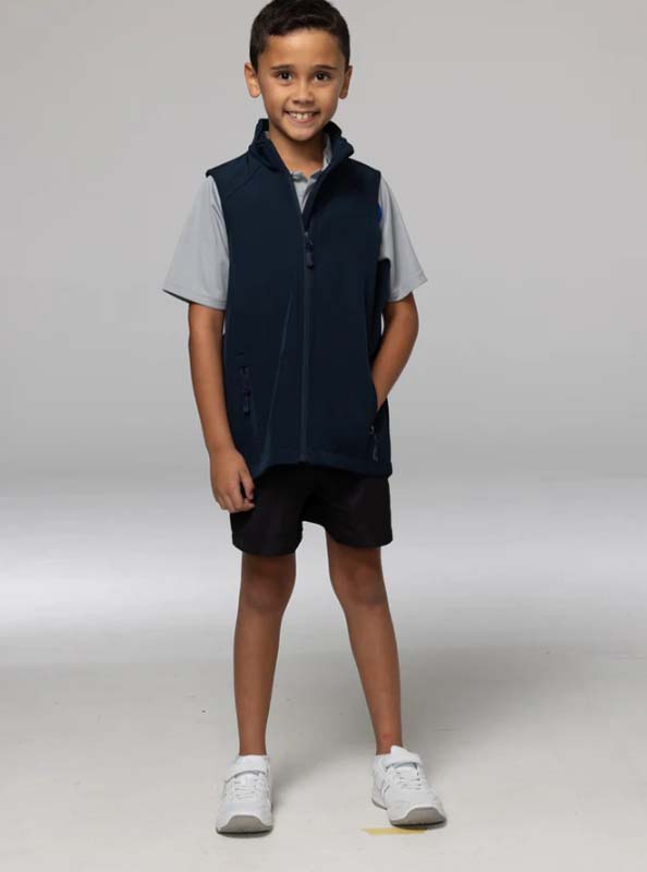 Selwyn Softshell Vest image9